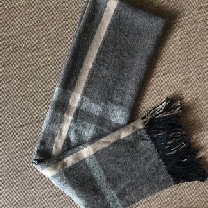 Plaid scarf